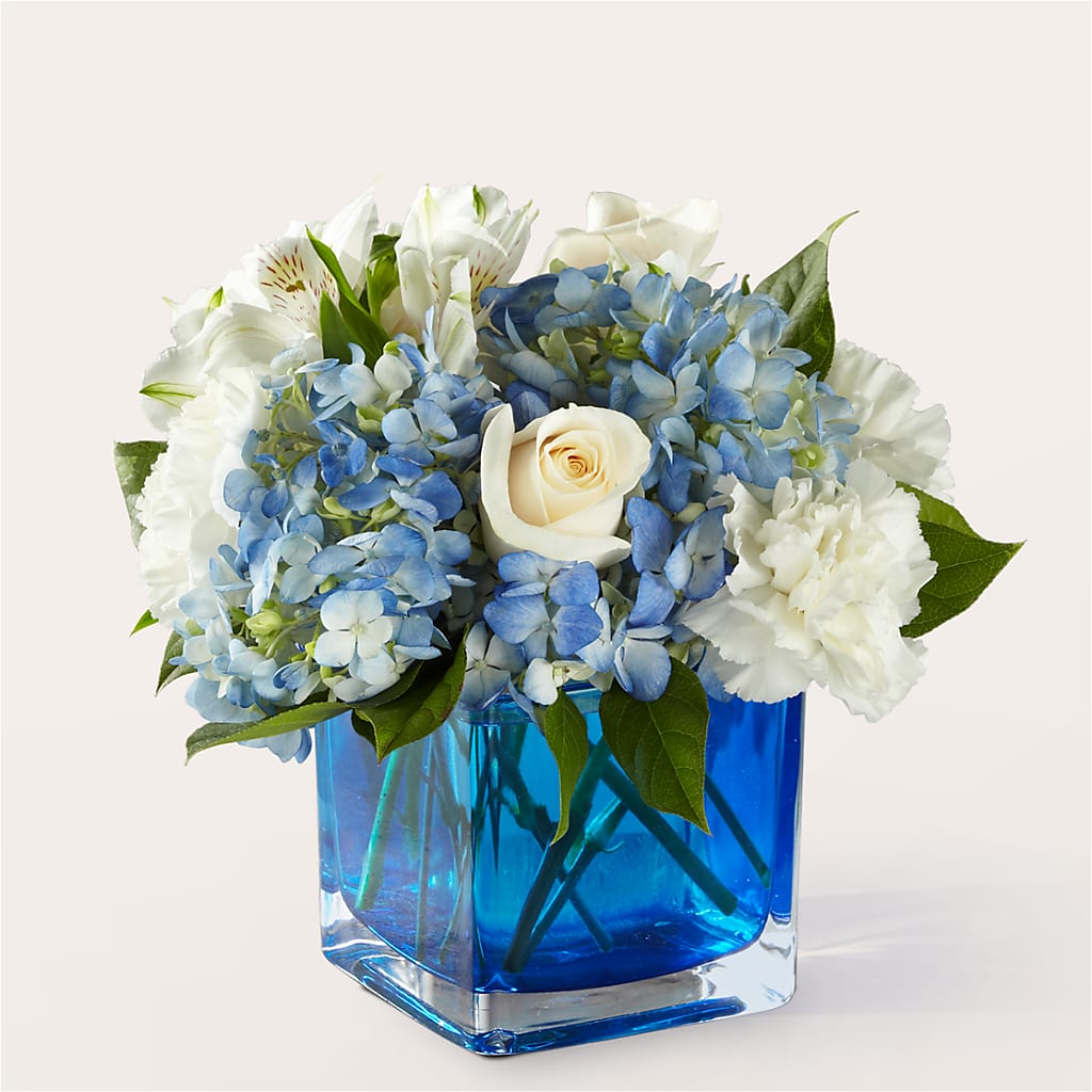 Soothing Waters Bouquet – Lulus Petals, Farmington NM