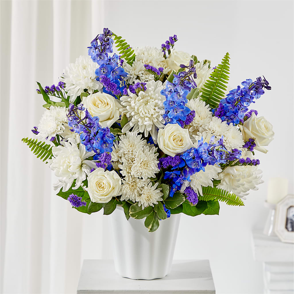 Hold Dear Tabletop Basket – Lulus Petals, Farmington NM