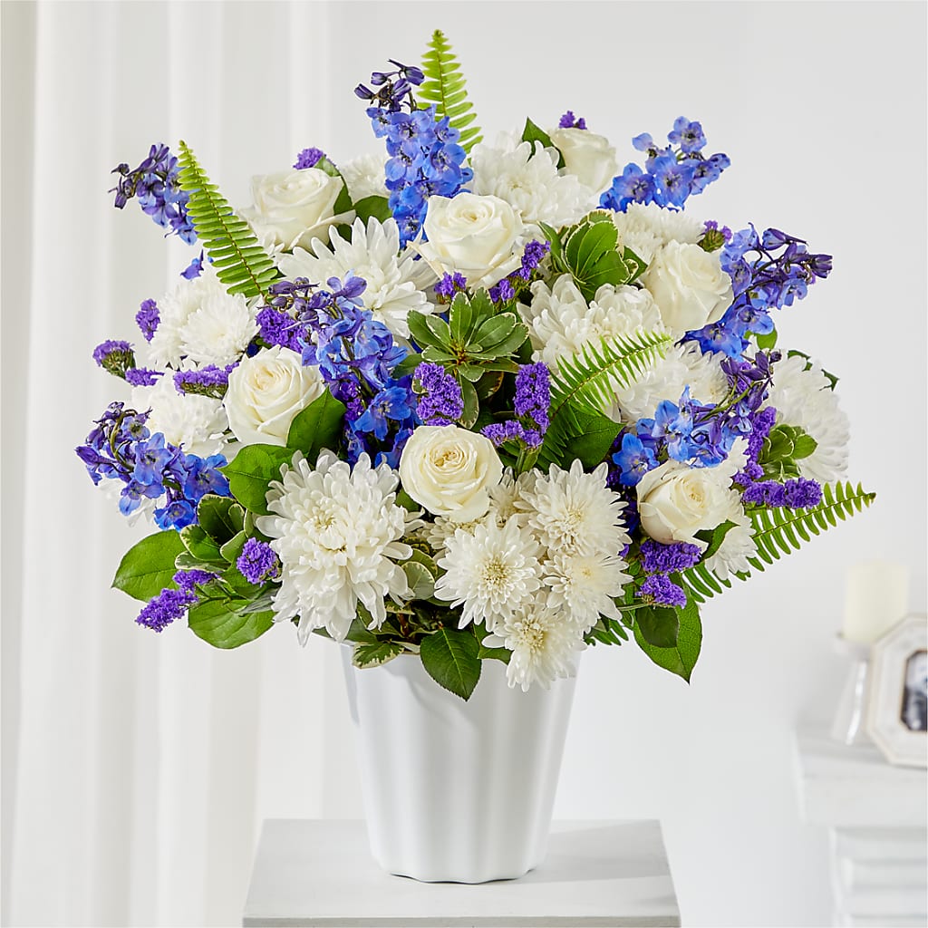 Hold Dear Tabletop Basket – Lulus Petals, Farmington NM