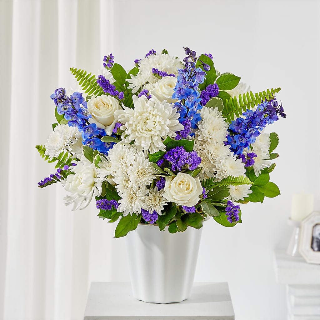 Hold Dear Tabletop Basket – Lulus Petals, Farmington NM