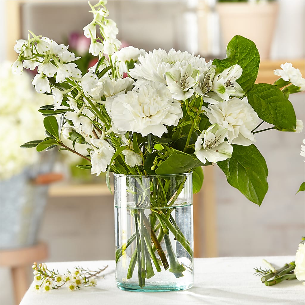 Classic Ivory – A Florist Original – Lulus Petals, Farmington NM
