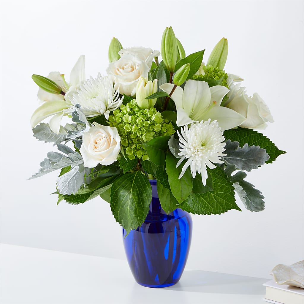 Snowy Dreams Bouquet – Lulus Petals, Farmington NM