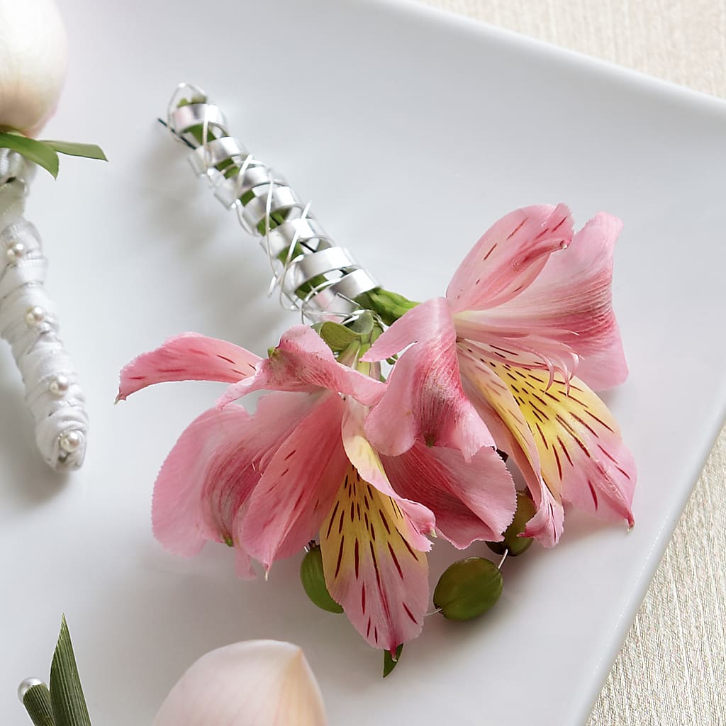 Pink Peruvian Lily Boutonniere – Lulus Petals, Farmington NM