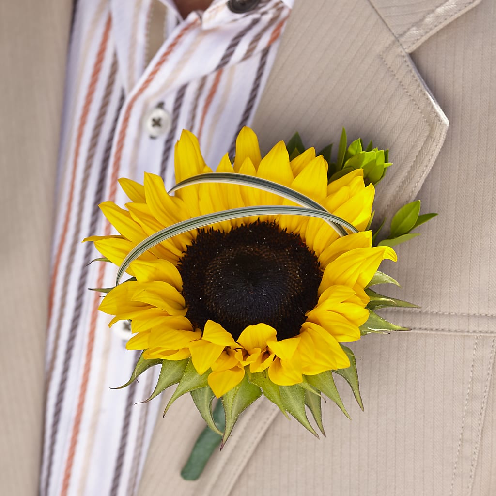 Free Spirit Boutonniere – Lulus Petals, Farmington NM
