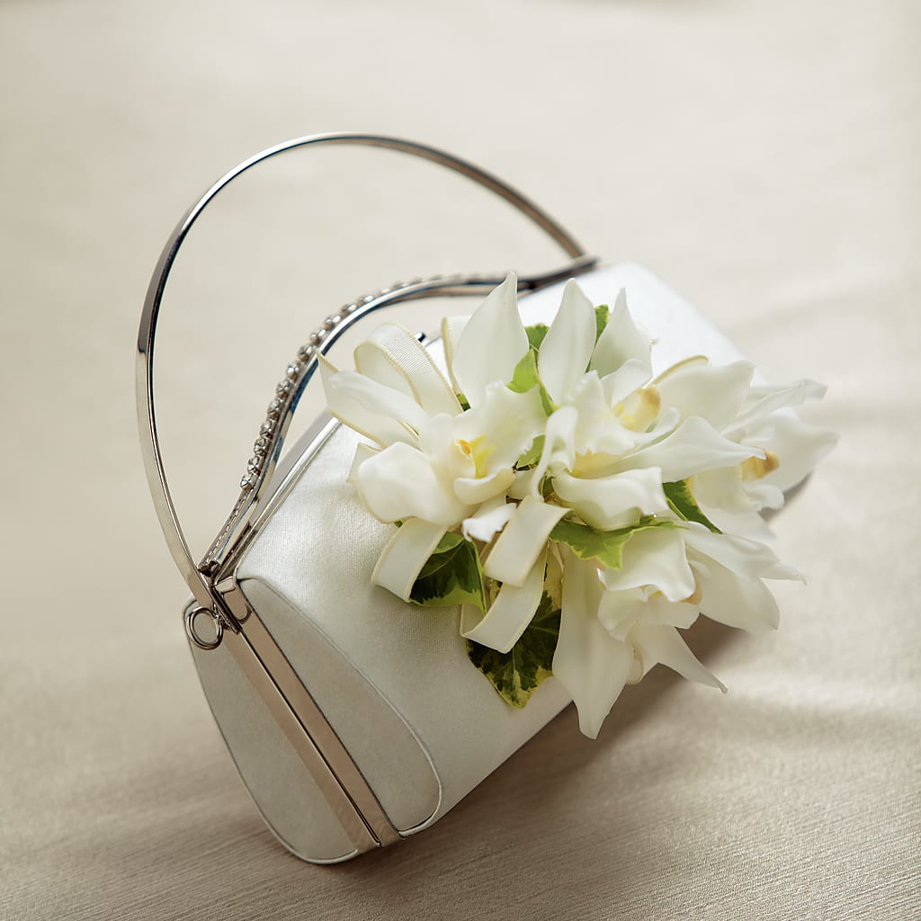 White Purse Decor – Lulus Petals, Farmington NM