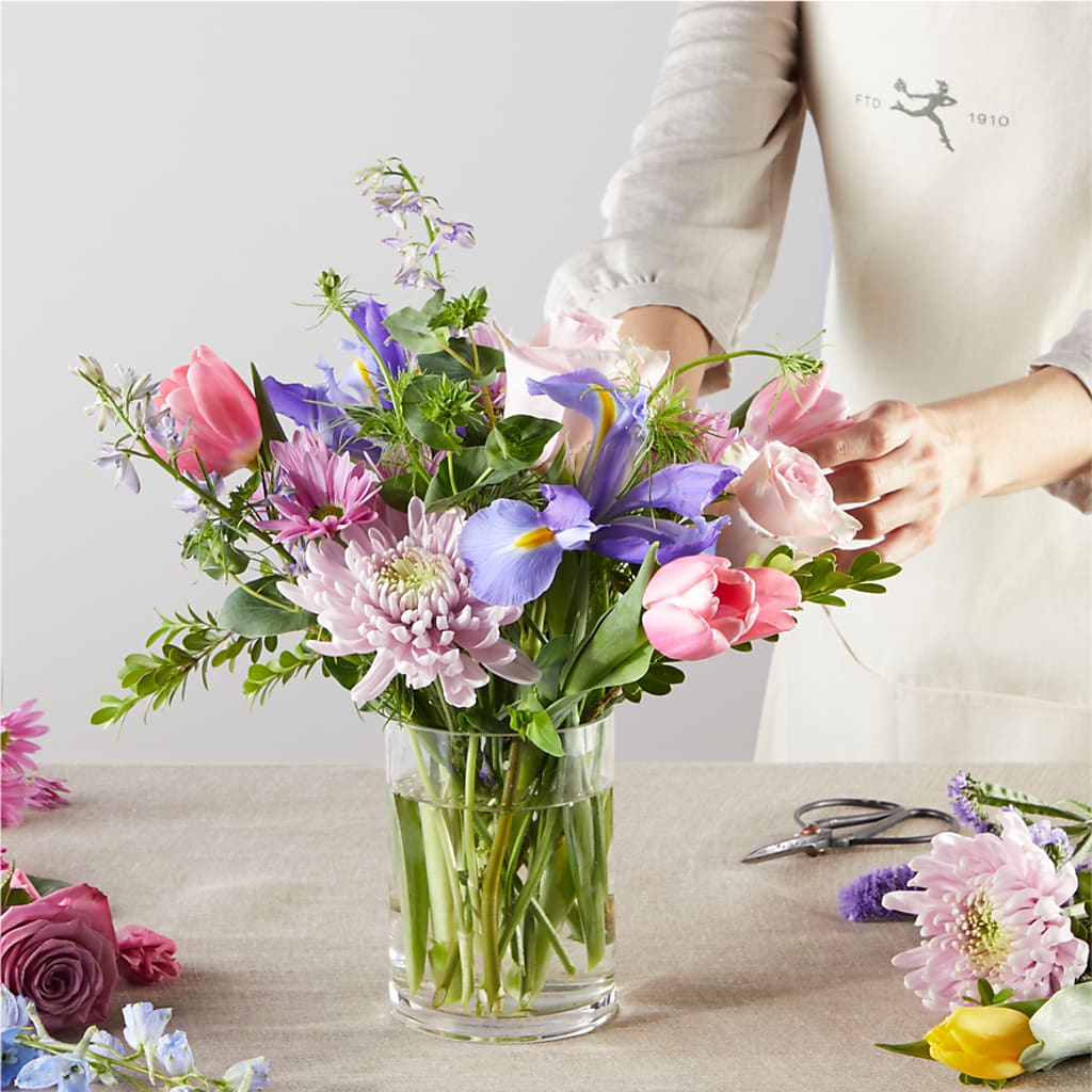 Pastel Tradition - A Florist Original –  Lulus Petals, Farmington NM