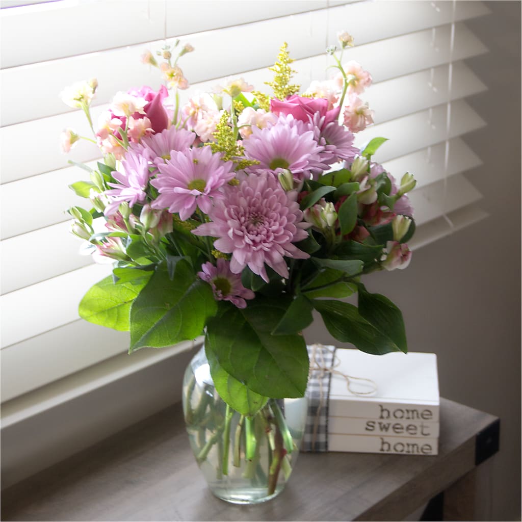 Pastel Tradition - A Florist Original –  Lulus Petals, Farmington NM