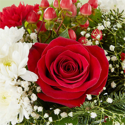 Chance of Flurries Bouquet –  Lulus Petals, Farmington NM