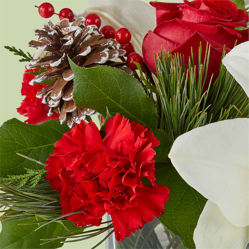 Glistening Icicles Bouquet –  Lulus Petals, Farmington NM