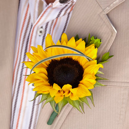 Free Spirit Boutonniere –  Lulus Petals, Farmington NM
