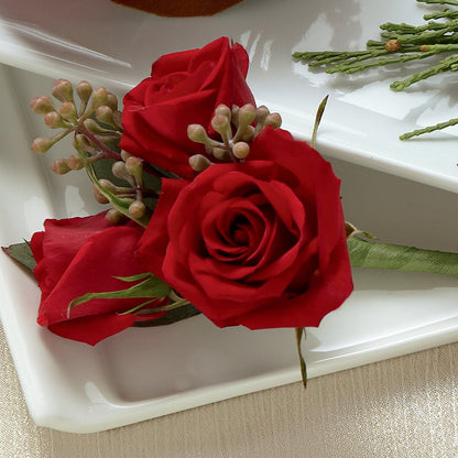 Red Spray Rose Boutonniere –  Lulus Petals, Farmington NM